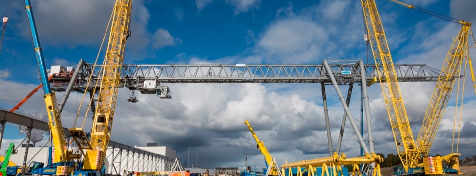 The world’s first autonomous logyard cranes supplied by ANDRITZ, successfully lifted up at Metsä Fibre’s Kemi bioproduct mill in Finland