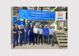 Die Teams von ANDRITZ und Xuan Mai Paper feiern die erfolgreiche Inbetriebnahme einer weiteren DIP-Linie im Werk von Xuan Mai in Ho-Chi-Minh-Stadt, Vietnam.