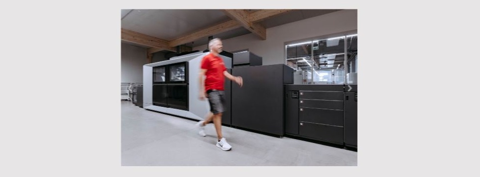 Klampfer Druck steigert die Wettbewerbsfähigkeit mit dem industriellen Digitaldrucksystem Jetfire 50 von HEIDELBERG.