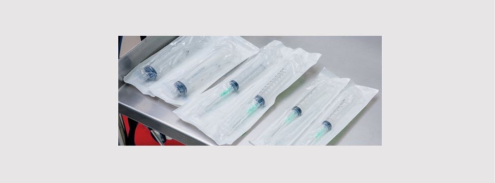 Neenah stellt medizinische Verpackungen auf Papierbasis her, die allen drei weit verbreiteten Sterilisationsverfahren, einschließlich Strahlung, Autoklav und Ethylenoxid, standhalten.