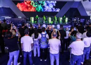 Auf der Expoprint in Brasilien steht eine Speedmaster XL 106 der Peak Performance Generation mit Prinect Integration im Fokus der Messepräsentation von HEIDELBERG