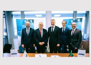 Representatives of General Emballage and ANDRITZ at the contract signing for the new paper production line in Naama, Algeria