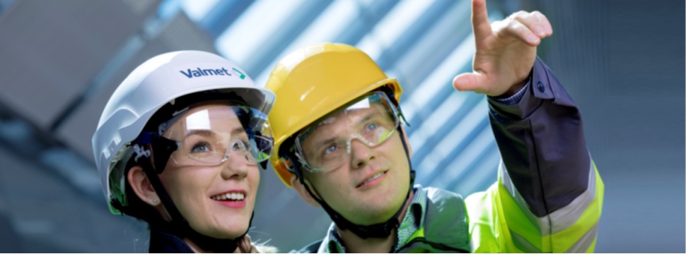 Zwei Valmet Mitarbeiter