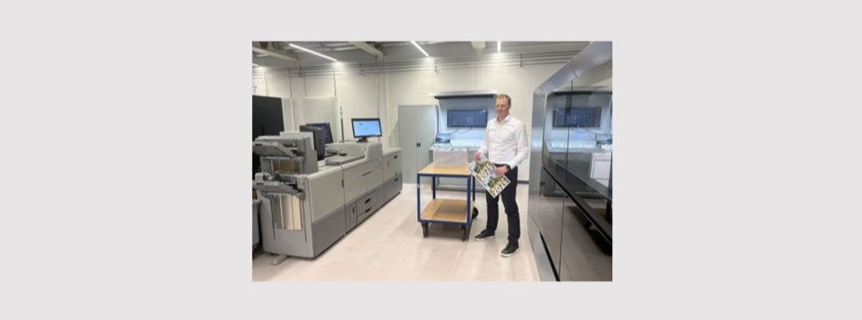 Michel Kläy, Deputy Managing Director and Partner at rubmedia, with Jetfire 50 and Versafire LV.