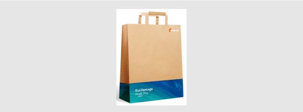 EcoVantage von Mondi enthält frische und recycelte Fasern für nachhaltige und lebensmittelkonforme Einkaufsverpackungen, die zu Einkaufstaschen verarbeitet werden.
