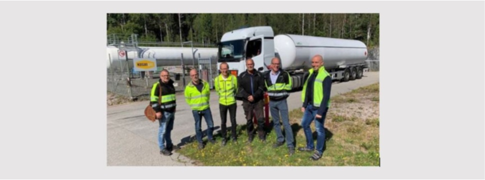 Die erste Lieferung von fossilfreiem Propangas an die Papierfabrik in Skåpafors. Das Management-Team von Rexcell Tissue & Airlaid AB.