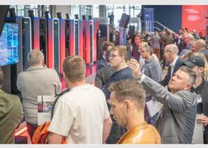 Nearly 100 printing professionals, users, and interested parties from the D-A-CH region and neighbouring countries attend the Open House "Half Format – Full Performance" in Radebeul