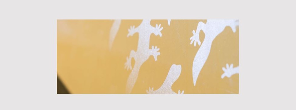 Fully digital print solution with integrated digital varnish capability