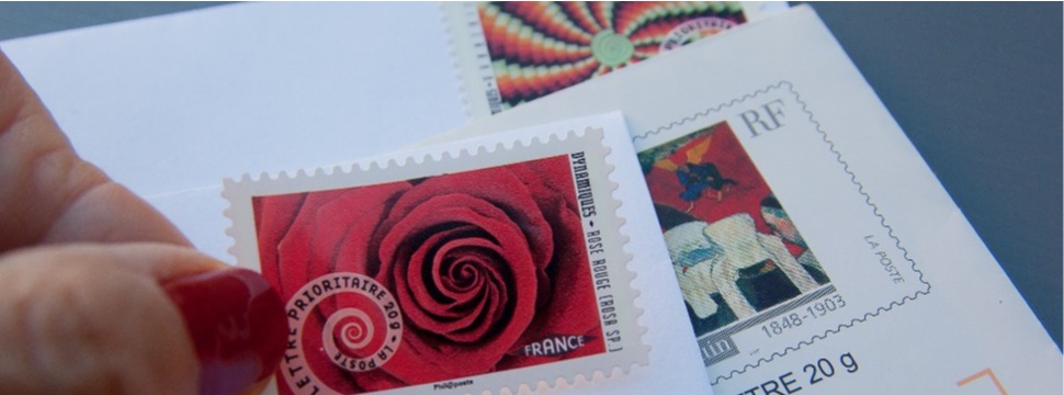 Briefmarken konnte man bis Ende 2022 an einem Briefmarkenautomaten kaufen.