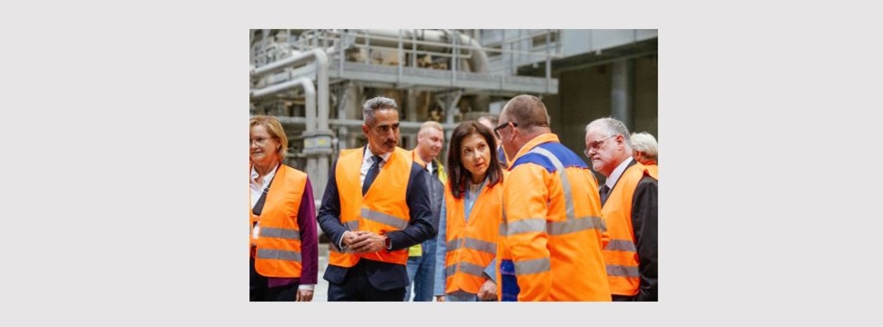 Bundeswirtschaftsministerin Katherine Reiche besucht LEIPA in Schwedt