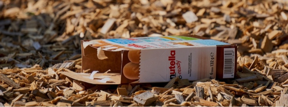 Wood chips with paper packaging