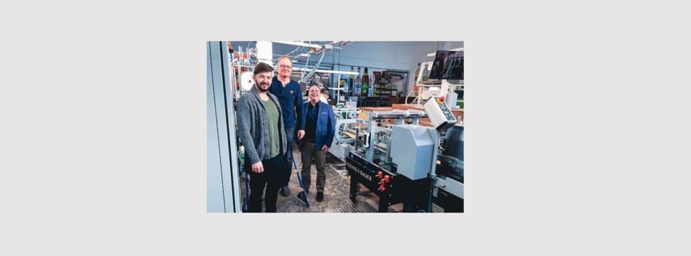 The Omega Allpro 90 promises Hagl-Stanztechnik increased productivity and a broader product spectrum, much to the delight of customer advisor Hans Willberger (left), owner Guido Heidel (centre) and Gavin Elflein, regional sales manager from Koenig & Bauer