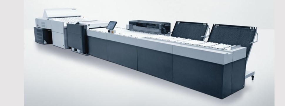 Mit dem neuen Compact Pallet Loader und dem ebenfalls neuen Compact Bender, die in die Belichterstrecke mit dem Suprasetter integriert sind, können Druckereien Betriebs- und Personalkosten sparen.