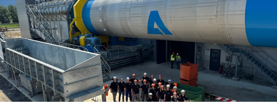 Teams from DS Smith and ANDRITZ following the successful start-up of the stock preparation line